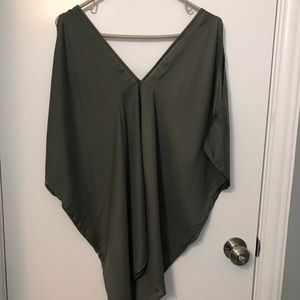 BB Dakota green tunic top